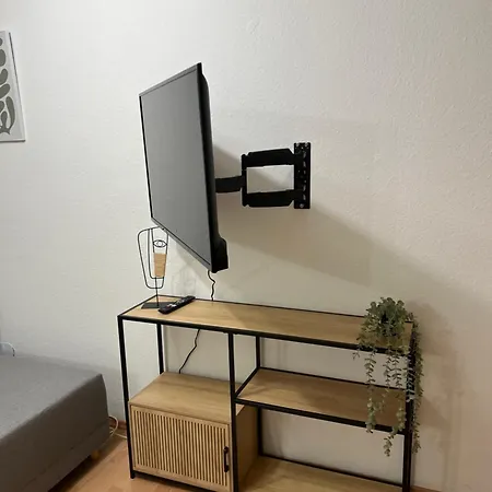 Naehe Bahnhof 9 Min Hannover Zentrum Check In Bis 0 Uhr - Self Check In!