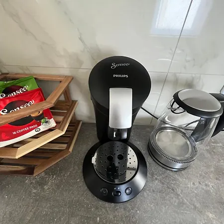 Naehe Bahnhof 9 Min Hannover Zentrum Check In Bis 0 Uhr - Self Check In! Appartement