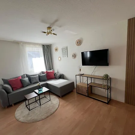 Apartment Naehe Bahnhof 9 Min Hannover Zentrum Check In Bis 0 Uhr - Self Check In!