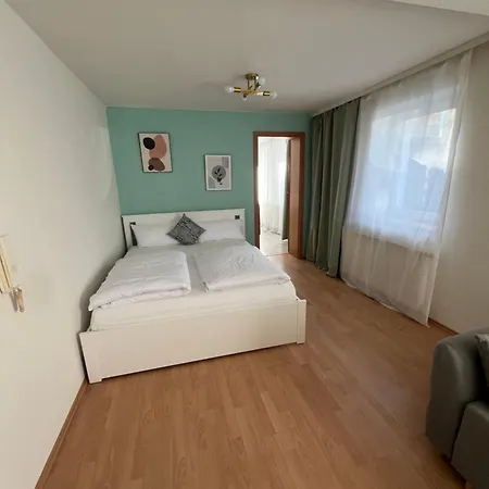 Apartment Naehe Bahnhof 9 Min Hannover Zentrum Check In Bis 0 Uhr - Self Check In! *