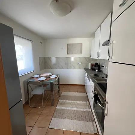 Naehe Bahnhof 9 Min Hannover Zentrum Check In Bis 0 Uhr - Self Check In! *